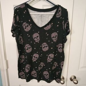 torrid Black V-Neck Tee with Pink Skull Print